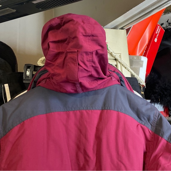 Pre-owned LL Bean Ladies Snow/Ski Jacket Size Medium - Picture 6 of 16